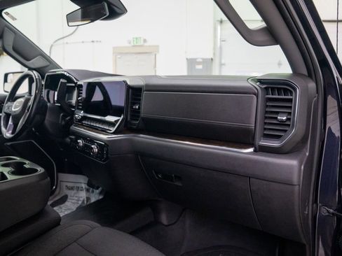 Used 2022 GMC Sierra 1500 Elevation image 11