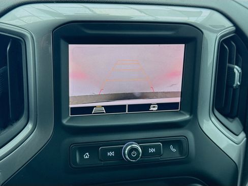 Used 2022 Chevrolet Silverado 1500 Custom image 10