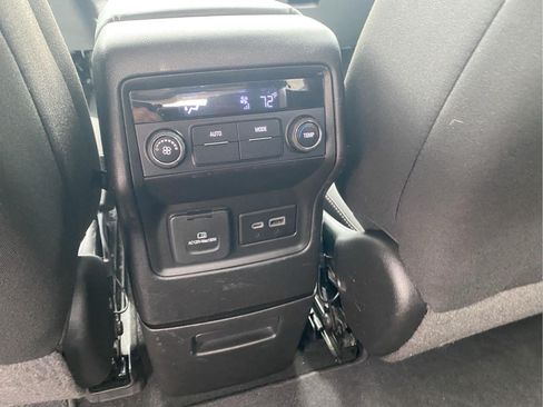 Certified 2021 GMC Acadia SLE w/ Driver Convenience Package AWD/4WD image 23