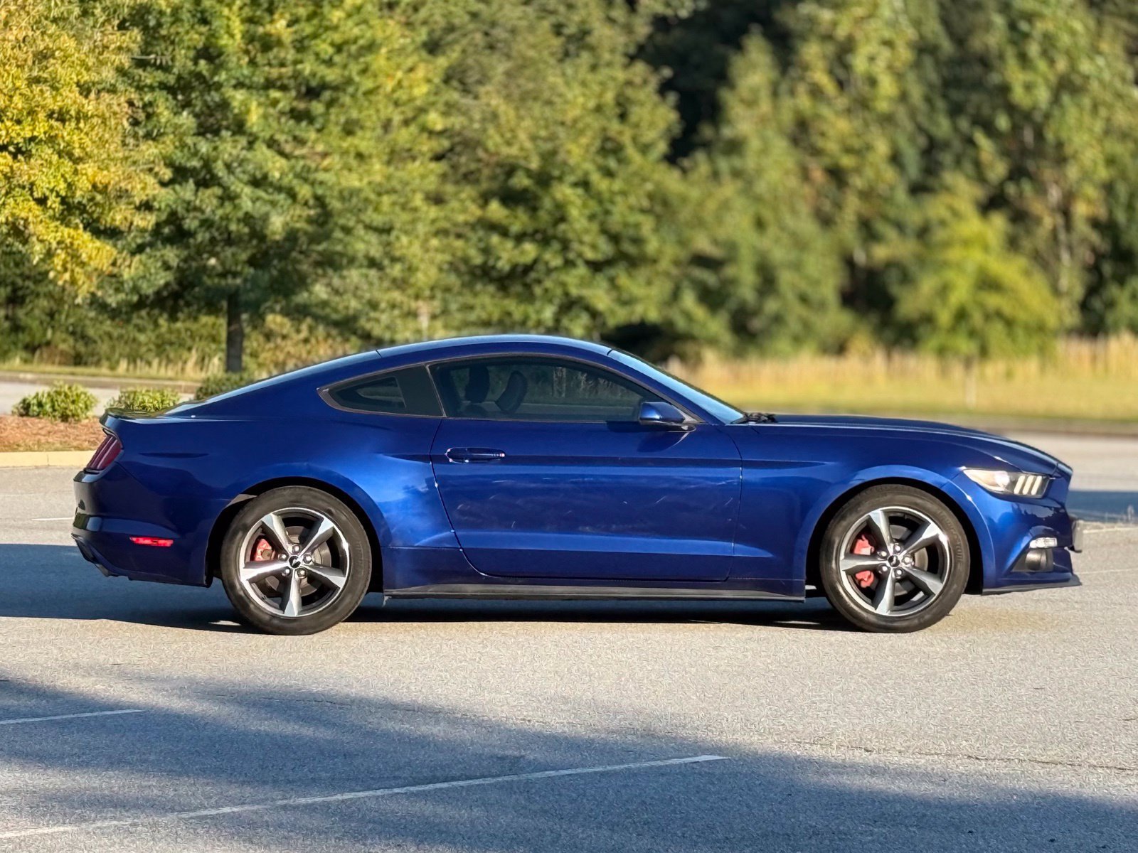 Used 2016 Ford Mustang Coupe w/ Equipment Group 051A RWD image 12