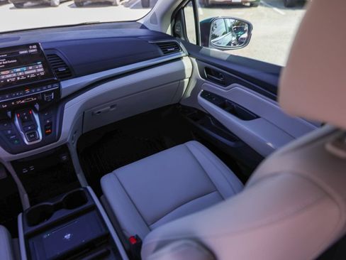 Used 2025 Honda Odyssey EX-L image 31