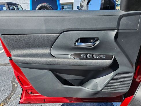 New 2026 Nissan Kicks SV image 13