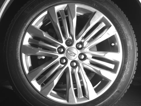 Used 2017 Cadillac XT5 Premium Luxury w/ LPO, Wheel Lock Package AWD/4WD image 10
