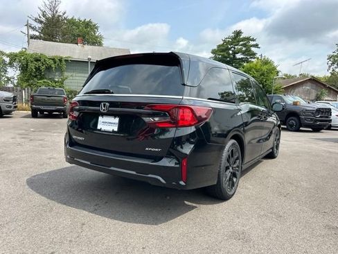 Used 2025 Honda Odyssey Sport-L image 16