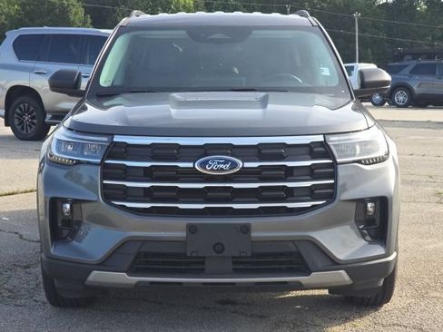 Used 2025 Ford Explorer Active w/ Active Comfort Package RWD image 8