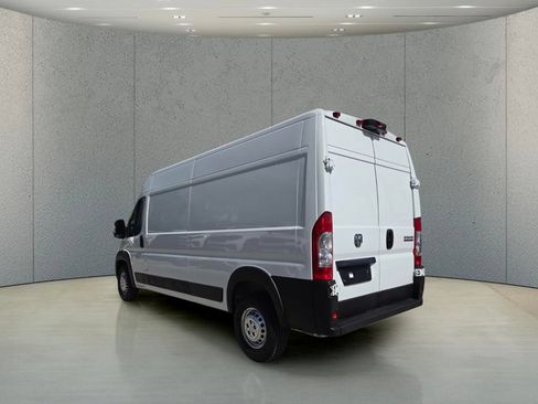 Used 2024 RAM ProMaster 2500 w/ Convenience Group FWD image 7