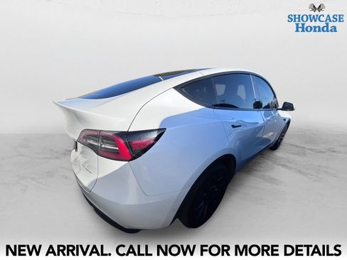 Used 2021 Tesla Model Y Long Range AWD/4WD image 5
