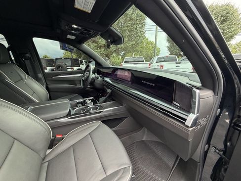 Used 2026 Cadillac Escalade Sport w/ LPO, ONYX Package AWD/4WD image 7