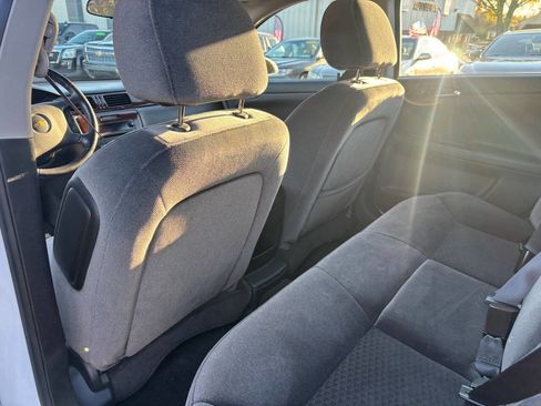 Used 2011 Chevrolet Impala LT image 22