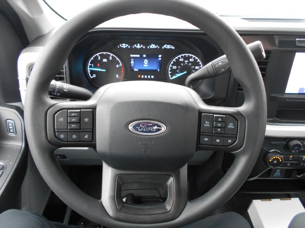 Used 2024 Ford F550 2WD Regular Cab Super Duty image 8