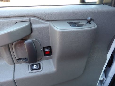 Used 2021 GMC Savana 3500 w/ Power Convenience Package RWD image 15