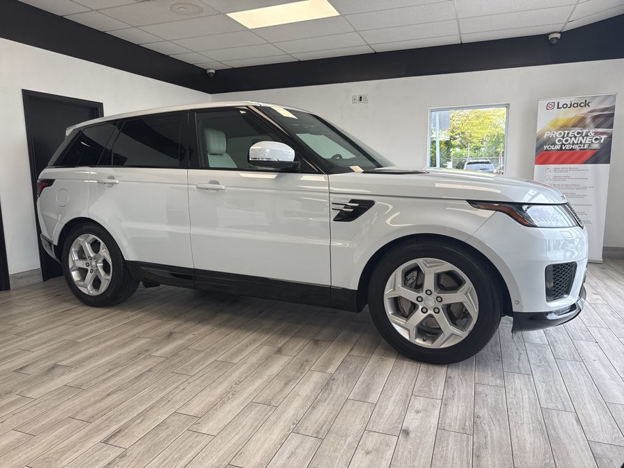 Used 2018 Land Rover Range Rover Sport HSE AWD/4WD image 3