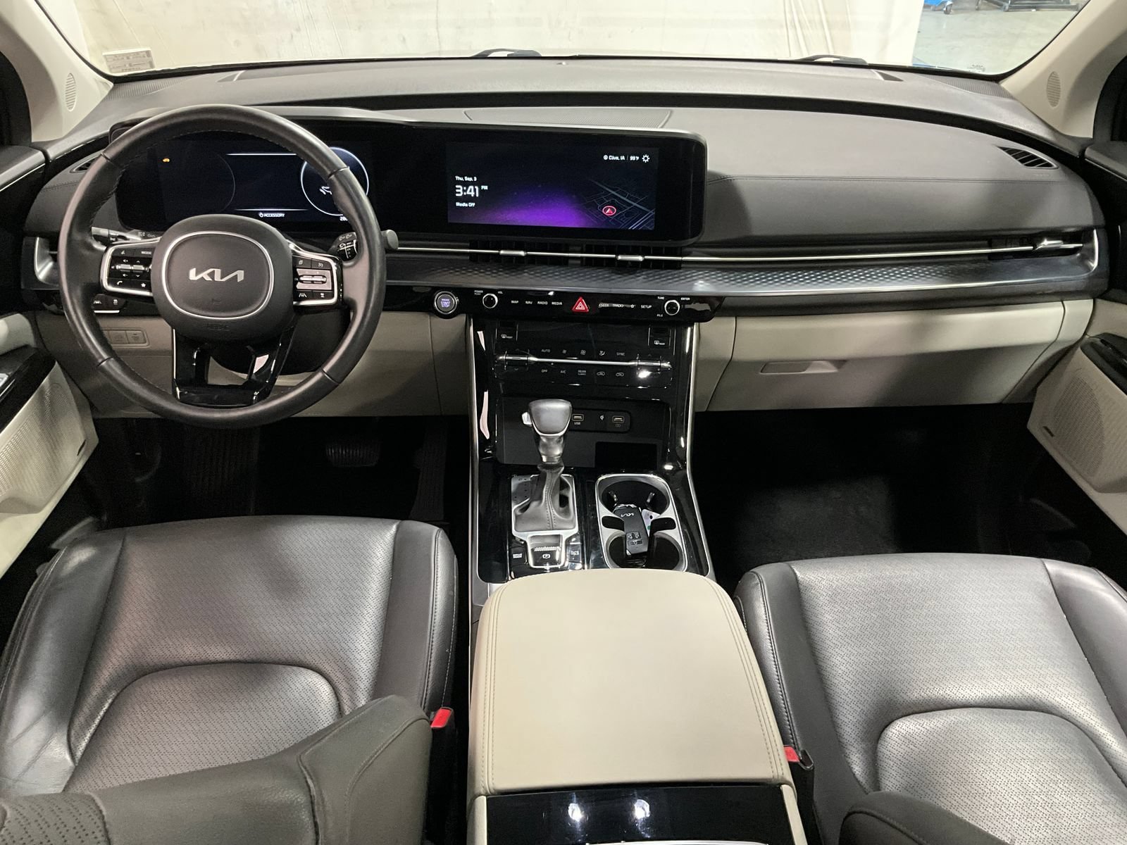 Used 2024 Kia Carnival SX Prestige FWD image 15