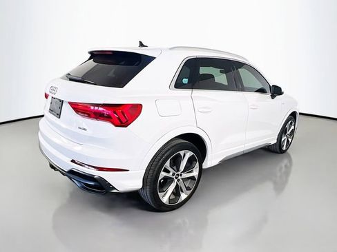 Used 2021 Audi Q3 2.0T Premium w/ Convenience Package AWD/4WD image 8