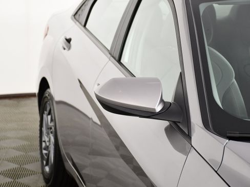 Used 2024 Hyundai Elantra SEL FWD image 14