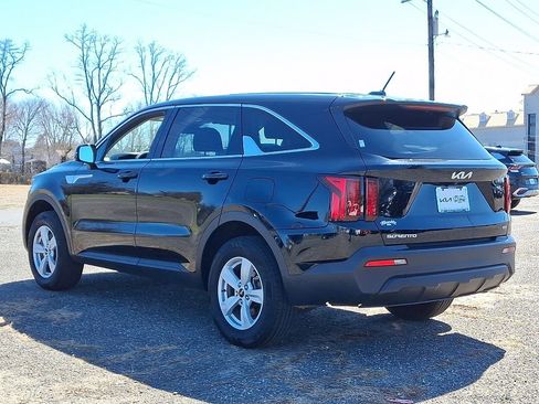 Certified 2023 Kia Sorento LX image 5