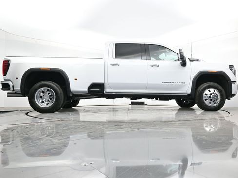 New 2026 GMC Sierra 3500 Denali Ultimate image 35