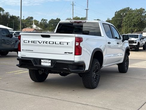 New 2026 Chevrolet Silverado 1500 ZR2 w/ Dark Appearance Package image 3