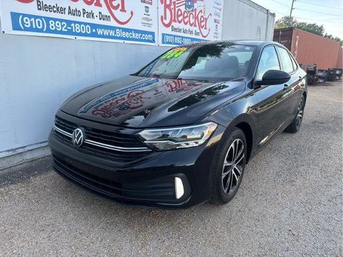 Used 2024 Volkswagen Jetta Sport FWD image 5