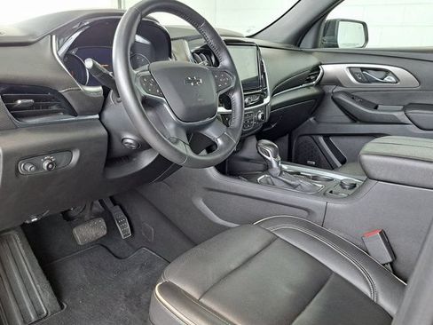 Used 2022 Chevrolet Traverse Premier w/ Redline Edition AWD/4WD image 7