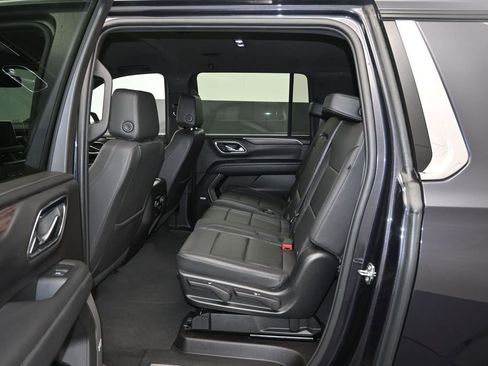 Used 2023 Chevrolet Suburban LT AWD/4WD image 15