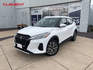 Used 2024 Nissan Kicks SV image 1