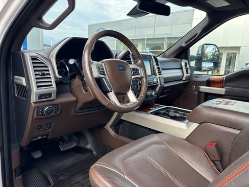 Used 2017 Ford F250 King Ranch w/ King Ranch Ultimate Package AWD/4WD image 21
