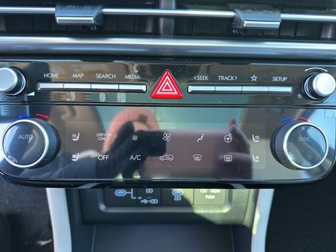 New 2026 Hyundai Tucson Limited w/ Tow & Go Package image 22