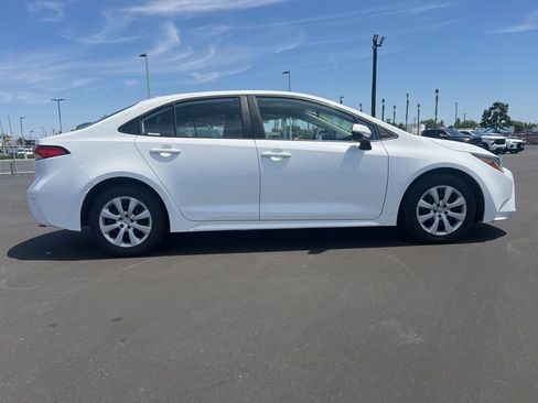 Used 2023 Toyota Corolla LE FWD image 4