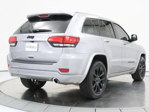 Used 2020 Jeep Grand Cherokee Altitude RWD image 5
