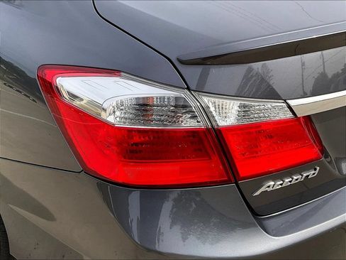 Used 2015 Honda Accord Sport image 22