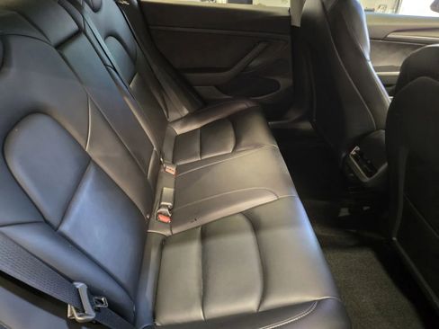Used 2022 Tesla Model 3 Performance AWD/4WD image 9