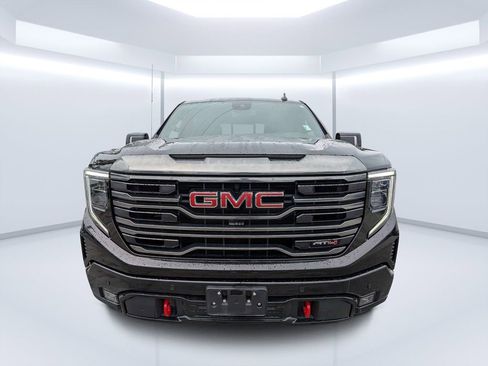 Used 2022 GMC Sierra 1500 AT4 w/ AT4 Premium Package image 8