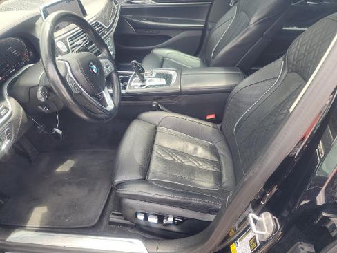 Used 2022 BMW 740i RWD image 4