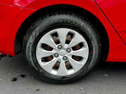 Used 2015 Hyundai Accent GLS image 24