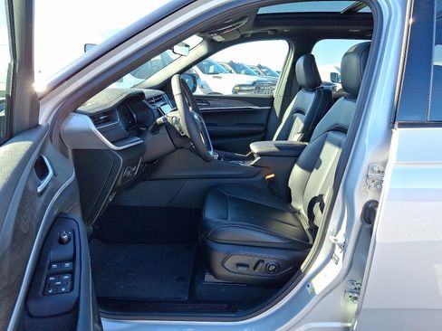 New 2025 Jeep Grand Cherokee Limited image 8