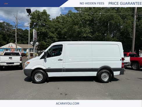 Used 2012 Mercedes-Benz Sprinter 2500 image 2