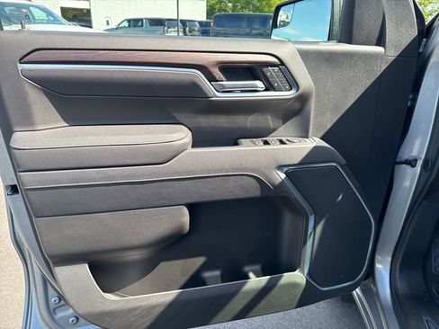 Used 2026 GMC Sierra 1500 SLT AWD/4WD image 11