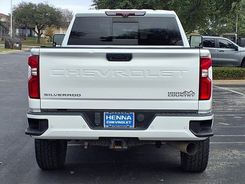 Used 2020 Chevrolet Silverado 2500 High Country w/ Technology Package image 6