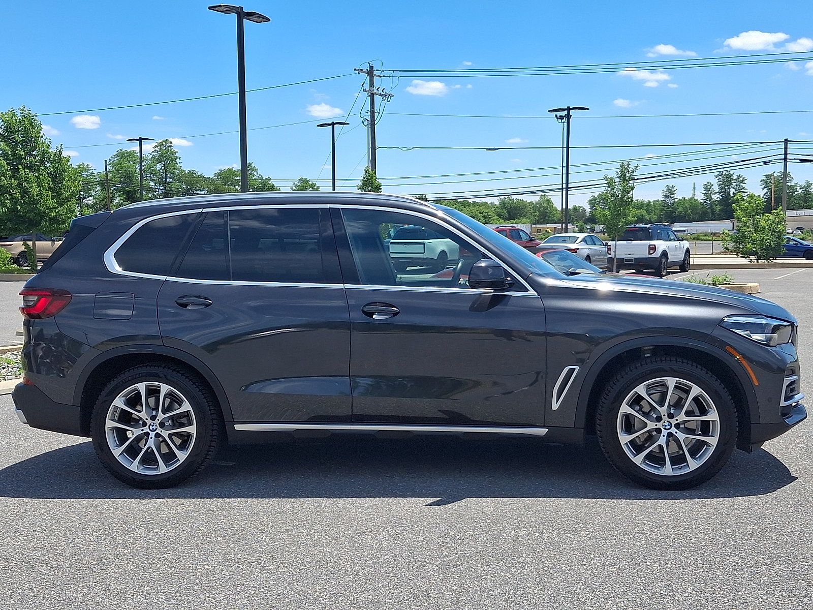 Used 2023 BMW X5 xDrive40i w/ Premium Package AWD/4WD image 6