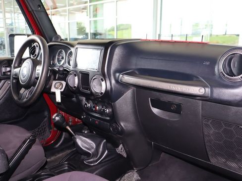 Used 2013 Jeep Wrangler Sport AWD/4WD image 29
