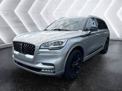 Used 2021 Lincoln Aviator Grand Touring w/ Equipment Group 301A AWD/4WD image 3