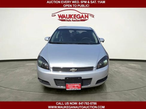 Used 2010 Chevrolet Impala LT w/ Luxury Edition Package FWD image 2