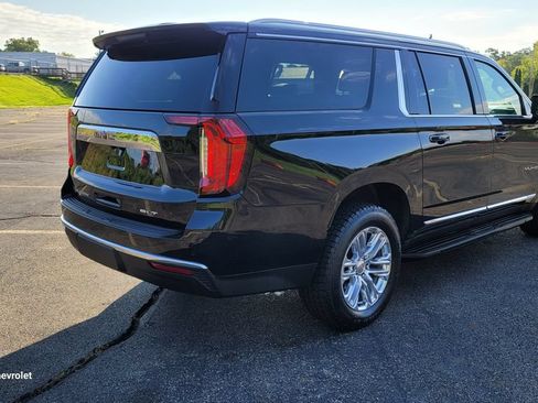 Used 2021 GMC Yukon XL SLT AWD/4WD image 12