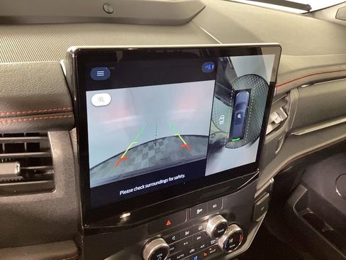 Used 2022 Ford Expedition Limited image 33