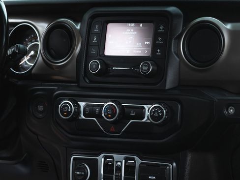 Used 2020 Jeep Gladiator Sport w/ Quick Order Package 24S image 21