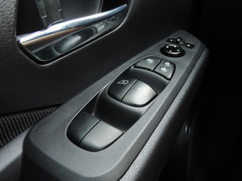 Used 2024 Nissan Kicks SV FWD image 25