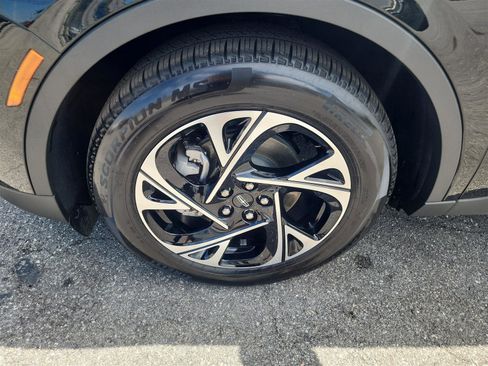 New 2025 Lincoln Nautilus Premier w/ Equipment Group 102A image 9