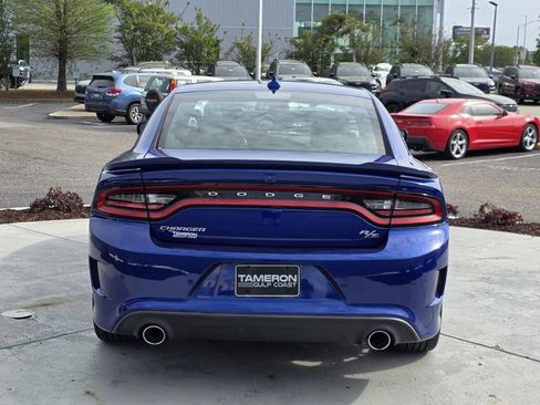 Used 2022 Dodge Charger R/T RWD image 3