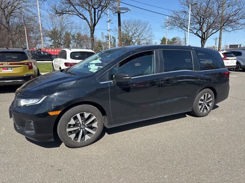 Used 2025 Honda Odyssey EX-L image 3